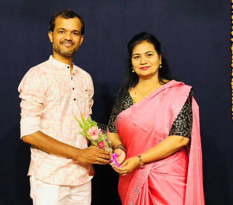 Teacher honoring ceremony at our Airoli preschool
